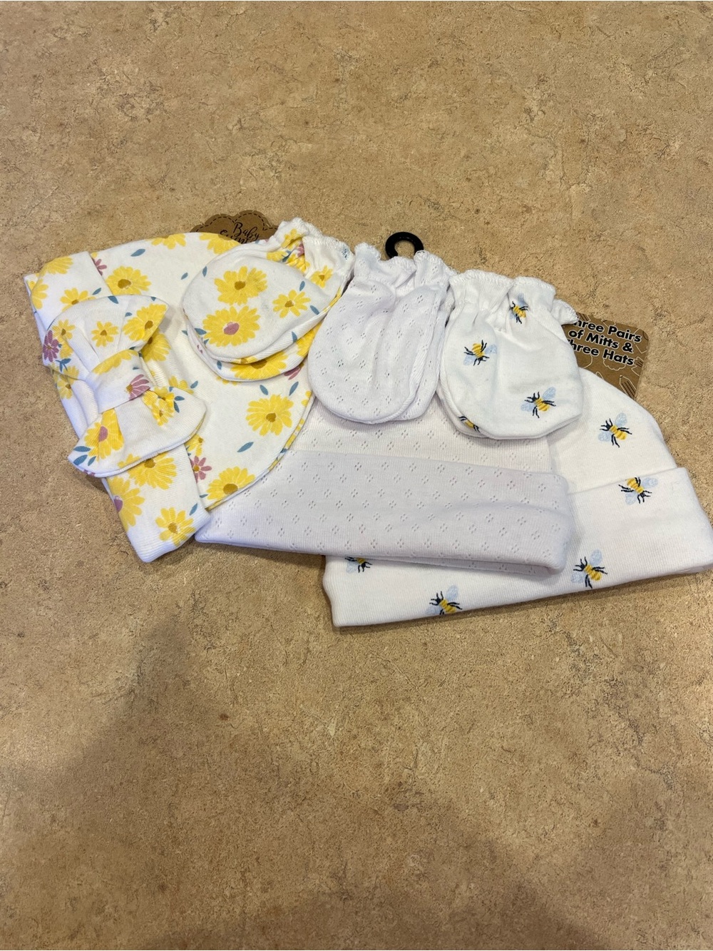 Infant Yellow Daisy & Bee Hat & Mittens Set - Cotton Knit
